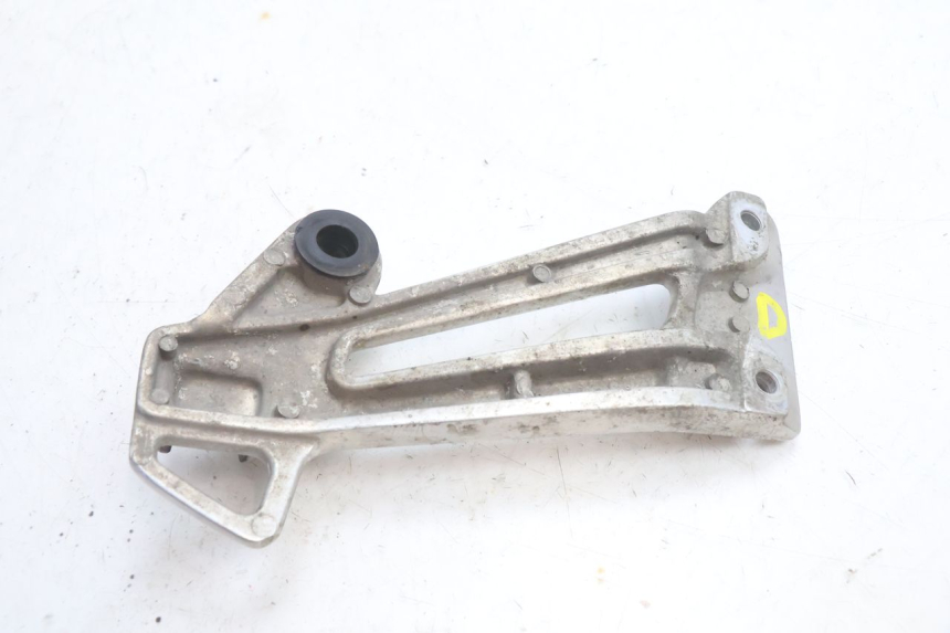 photo de PLACA DO DESCANSO DO PÉ TRASEIRO DIREITO YAMAHA XJR 1300 (1998 - 2002) - Zoom do estado de desgaste