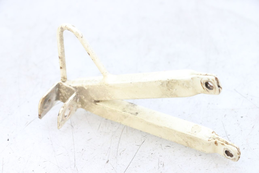photo de SUPORTE DO DESCANSO DE PÉ TRASEIRO DIREITO PEUGEOT XP6 50 (1997 - 2003) - Vista principal