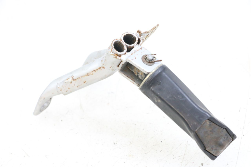 photo de SUPORTE DO DESCANSO DE PÉ TRASEIRO DIREITO HYOSUNG XRX 125 (2000 - 2008) - Outro ângulo de visão