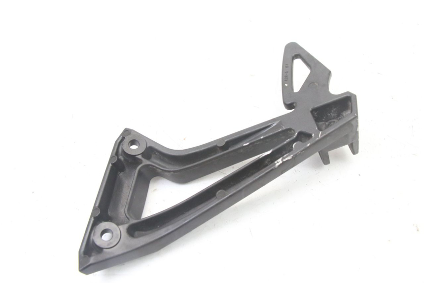 photo de SUPORTE DO DESCANSO DE PÉ TRASEIRO DIREITO YAMAHA FZ6 FAZER S2 600 (2007 - 2011) - Outro ângulo de visão