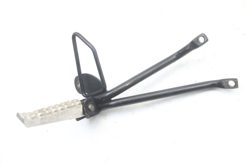 photo de SUPORTE DO DESCANSO DE PÉ TRASEIRO DIREITO YAMAHA TZR 50 (2008 - 2016) - Vista principal