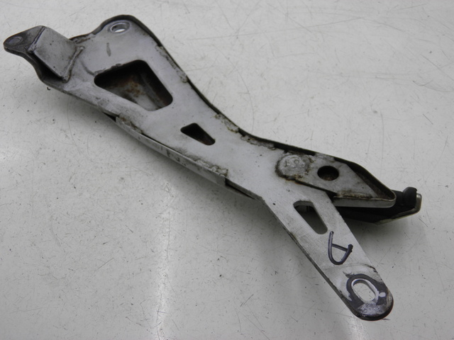 photo de SUPORTE DO DESCANSO DE PÉ TRASEIRO DIREITO YAMAHA YBR CUSTOM 125 (2008 - 2010) - Vista geral