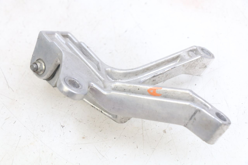 photo de SUPORTE DO DESCANSO DE PÉ TRASEIRO DIREITO YAMAHA YZF R THUNDERCAT 600 (1996 - 2003) - Detalhe da peça