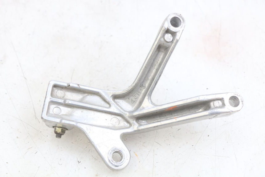 photo de SUPORTE DO DESCANSO DE PÉ TRASEIRO DIREITO YAMAHA YZF R THUNDERCAT 600 (1996 - 2003) - Zoom do estado de desgaste