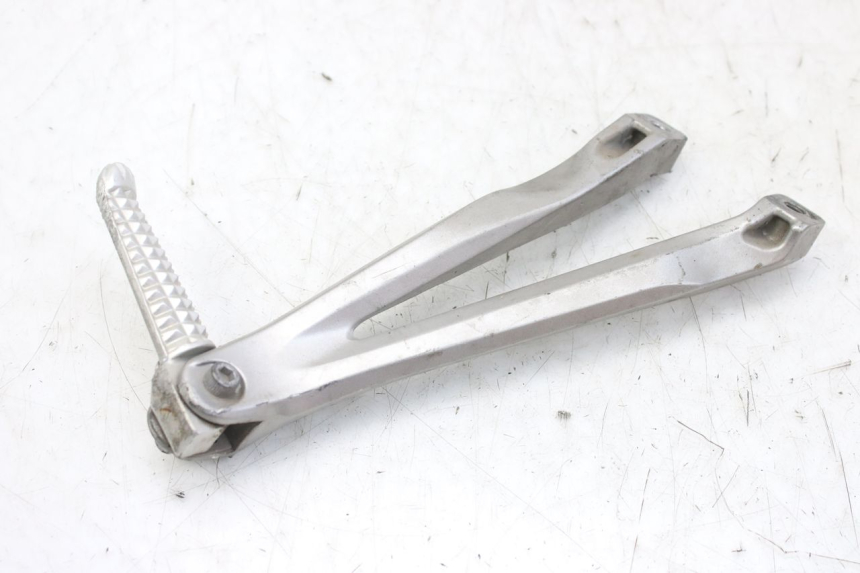 photo de SUPORTE DO DESCANSO DE PÉ TRASEIRO DIREITO YAMAHA YZF R1 1000 (2007 - 2008) - Vista principal