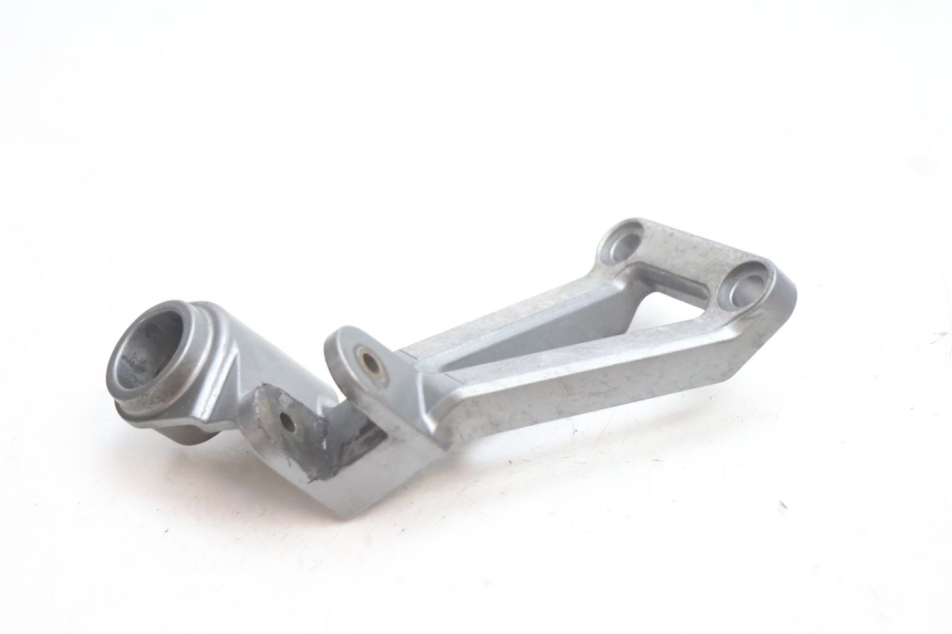 photo de SUPORTE DO DESCANSO DE PÉ TRASEIRO DIREITO KAWASAKI ZX-6R ZX6R 600 (1995 - 1997) - Detalhe da peça