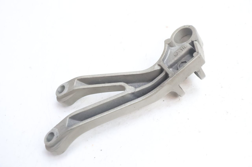 photo de PLACA DO DESCANSO DO PÉ TRASEIRO DIREITO KAWASAKI ZX-6R ZX6R 600 (2000 - 2002) - Pontos de fixação