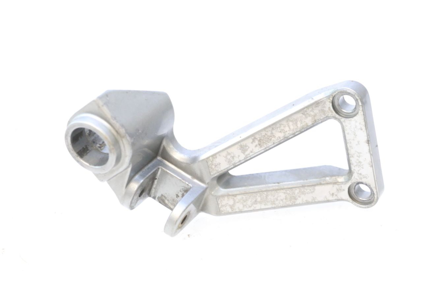 photo de SUPORTE DO DESCANSO DE PÉ TRASEIRO DIREITO KAWASAKI ZX-6R ZX6R 600 (1995 - 1997) - Vista principal
