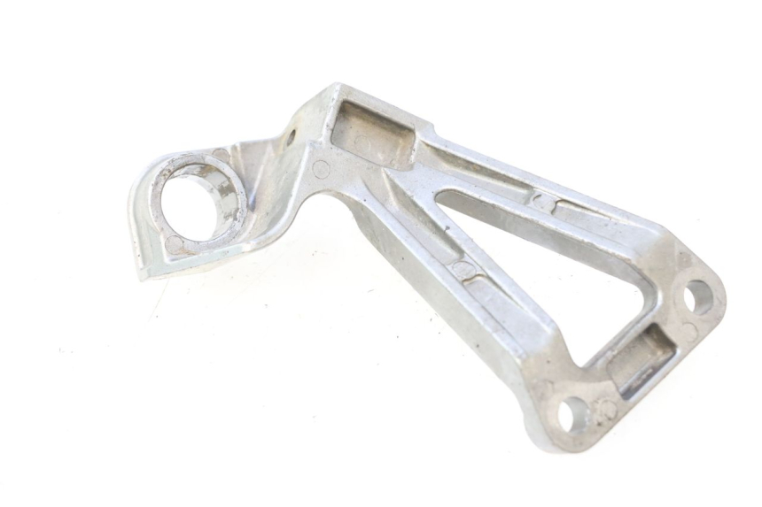 photo de SUPORTE DO DESCANSO DE PÉ TRASEIRO DIREITO KAWASAKI ZX-6R ZX6R 600 (1995 - 1997) - Zoom do estado de desgaste