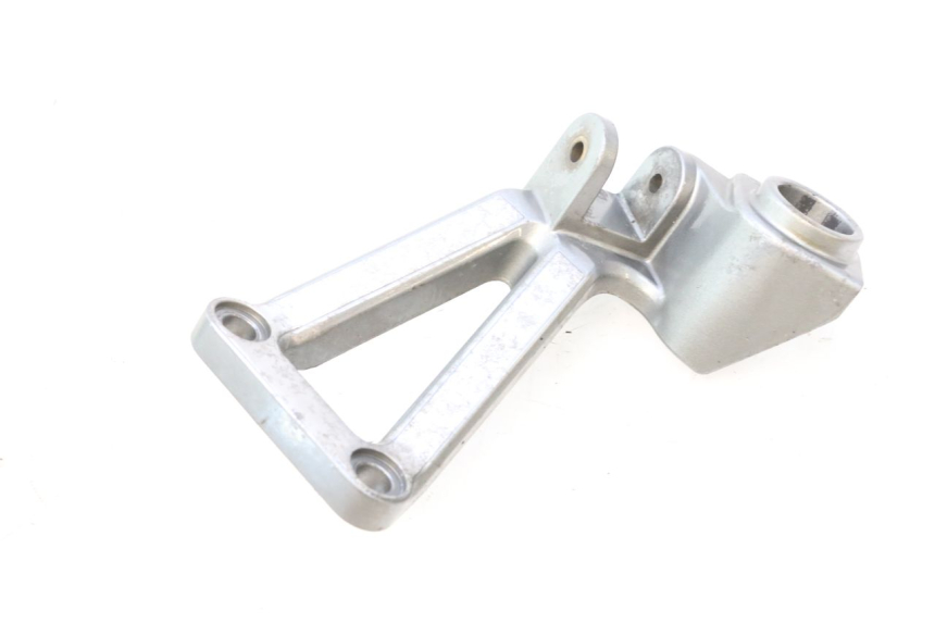 photo de SUPORTE DO DESCANSO DE PÉ TRASEIRO DIREITO KAWASAKI ZX-6R ZX6R 600 (1995 - 1997) - Ampliação técnica