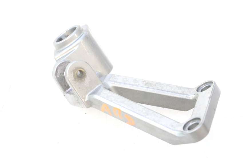 photo de SUPORTE DO DESCANSO DE PÉ TRASEIRO DIREITO KAWASAKI ZX-6R ZX6R 600 (1995 - 1997) - Vista geral