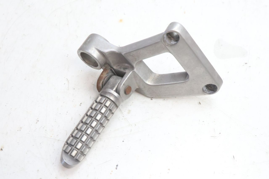 photo de SUPORTE DO DESCANSO DE PÉ TRASEIRO DIREITO KAWASAKI ZZR 600 (1995 - 2004) - Vista principal