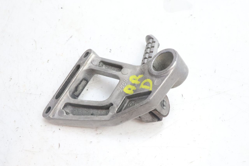 photo de SUPORTE DO DESCANSO DE PÉ TRASEIRO DIREITO KAWASAKI ZZR 600 (1995 - 2004) - Vista geral