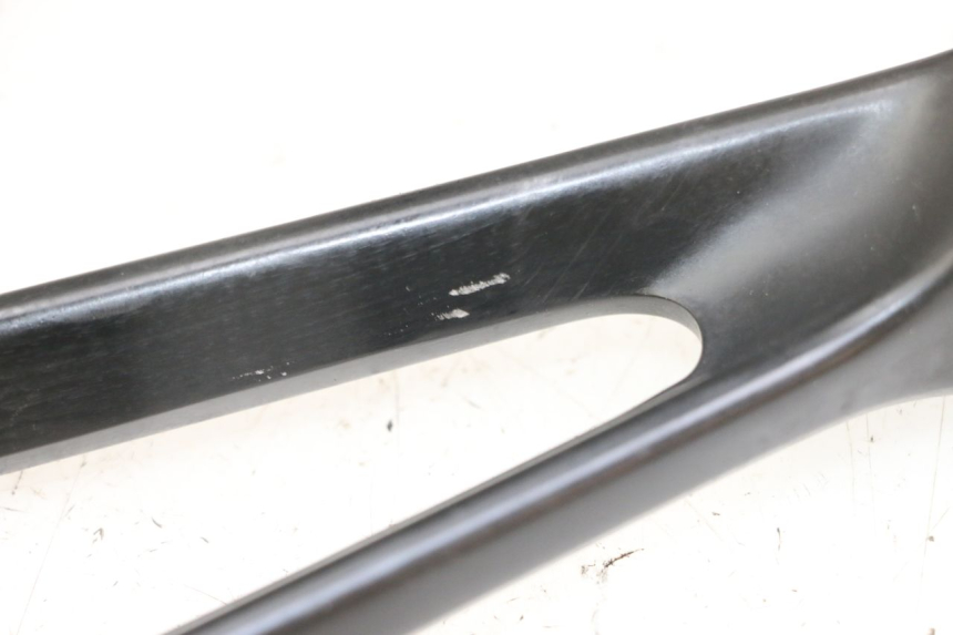 photo de SUPORTE DO DESCANSO DE PÉ TRASEIRO ESQUERDO BMW S RR ABS S1000RR 1000 (2015 - 2018) - Detalhe da peça