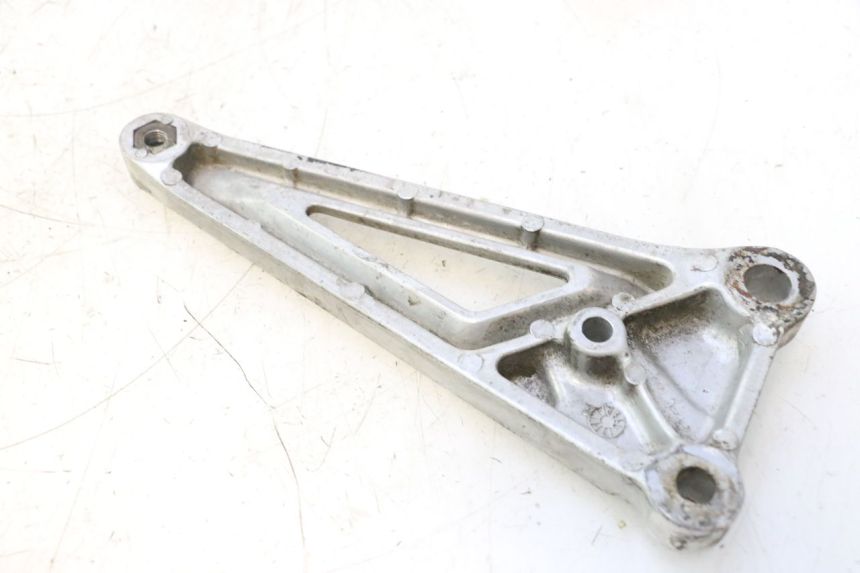 photo de PLACA DO DESCANSO DE PÉ TRASEIRO ESQUERDO HONDA CB TWO FIFTY 250 (1991 - 2002) - Ampliação técnica