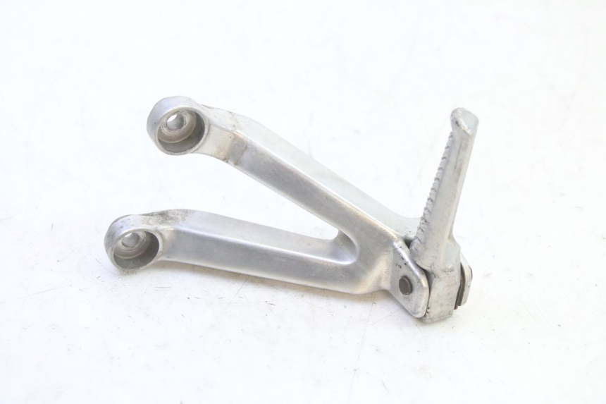 photo de SUPORTE DO DESCANSO DE PÉ TRASEIRO ESQUERDO HONDA CBR RR FIREBLADE 900 (1992 - 1994) - Outro ângulo de visão