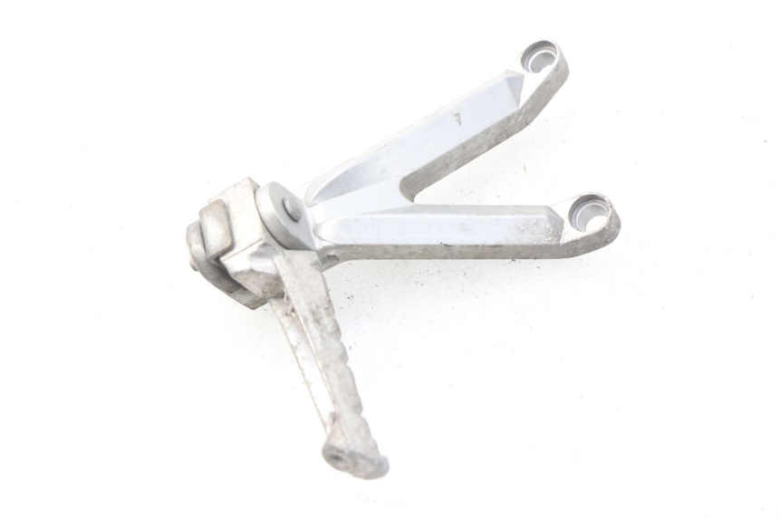 photo de SUPORTE DO DESCANSO DE PÉ TRASEIRO ESQUERDO HYOSUNG COMET GTR 125 (2007 - 2014) - Zoom do estado de desgaste