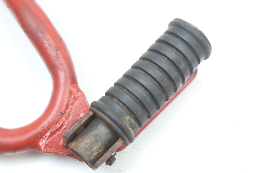 photo de SUPORTE DO DESCANSO DE PÉ TRASEIRO ESQUERDO YAMAHA DTLC 125 (1982 - 1987) - Detalhe da peça