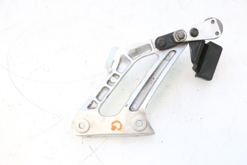 photo de PLACA DO DESCANSO DE PÉ TRASEIRO ESQUERDO YAMAHA FJR 1300 (2001 - 2005) - Detalhe da peça