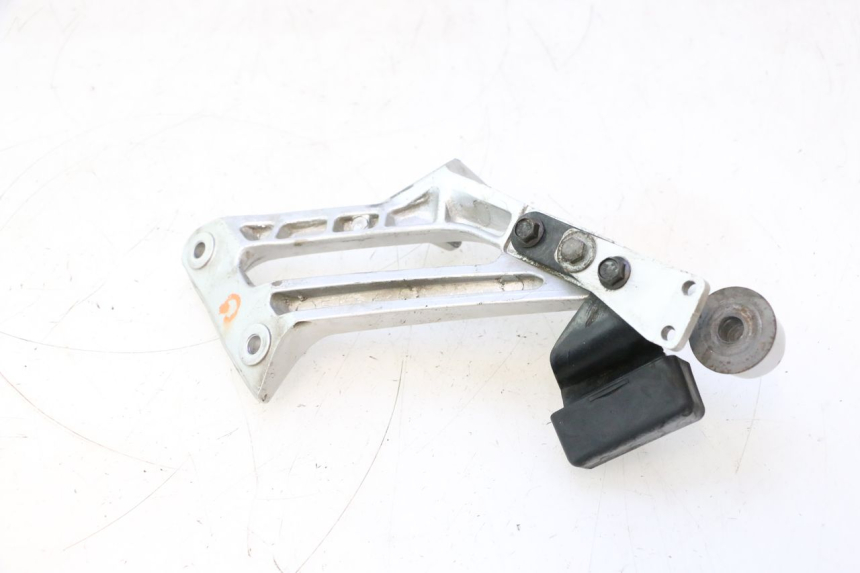 photo de PLACA DO DESCANSO DE PÉ TRASEIRO ESQUERDO YAMAHA FJR 1300 (2001 - 2005) - Zoom do estado de desgaste