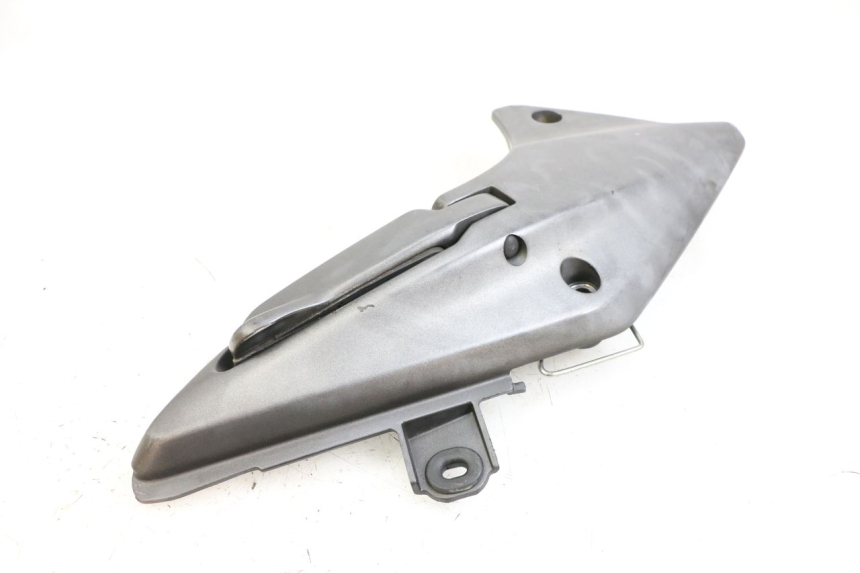 photo de SUPORTE DO DESCANSO DE PÉ TRASEIRO ESQUERDO HONDA FJS SILVER WING SILVERWING 400 (2005 - 2008) - Outro ângulo de visão