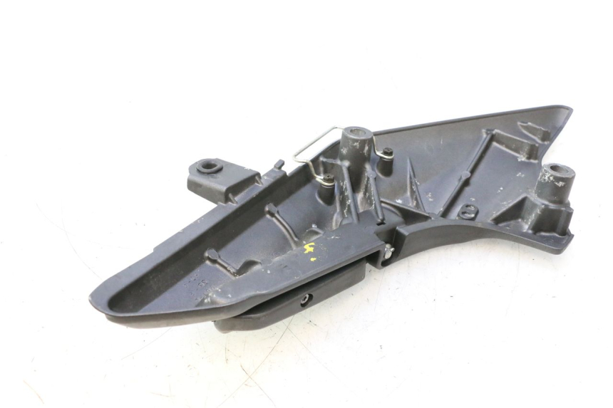 photo de SUPORTE DO DESCANSO DE PÉ TRASEIRO ESQUERDO HONDA FJS SILVER WING SILVERWING 400 (2005 - 2008) - Detalhe da peça