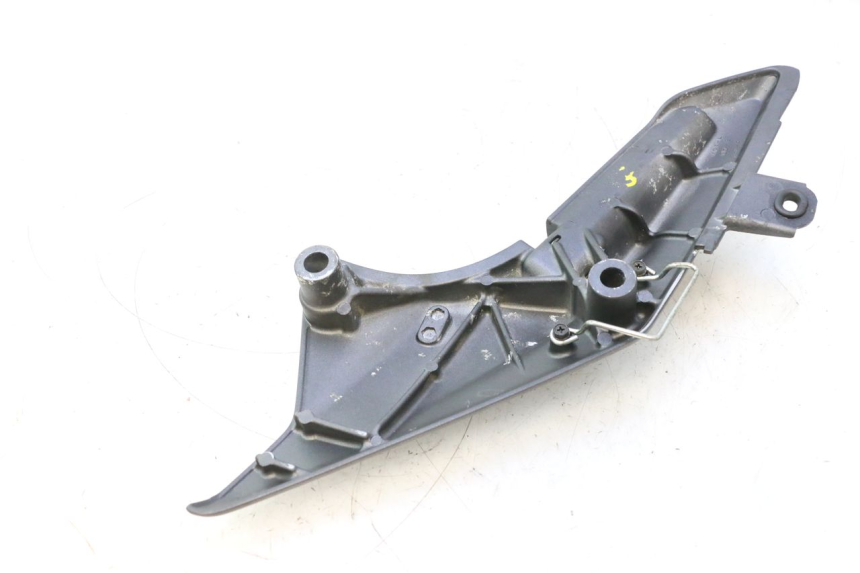 photo de SUPORTE DO DESCANSO DE PÉ TRASEIRO ESQUERDO HONDA FJS SILVER WING SILVERWING 400 (2005 - 2008) - Outro ângulo de visão