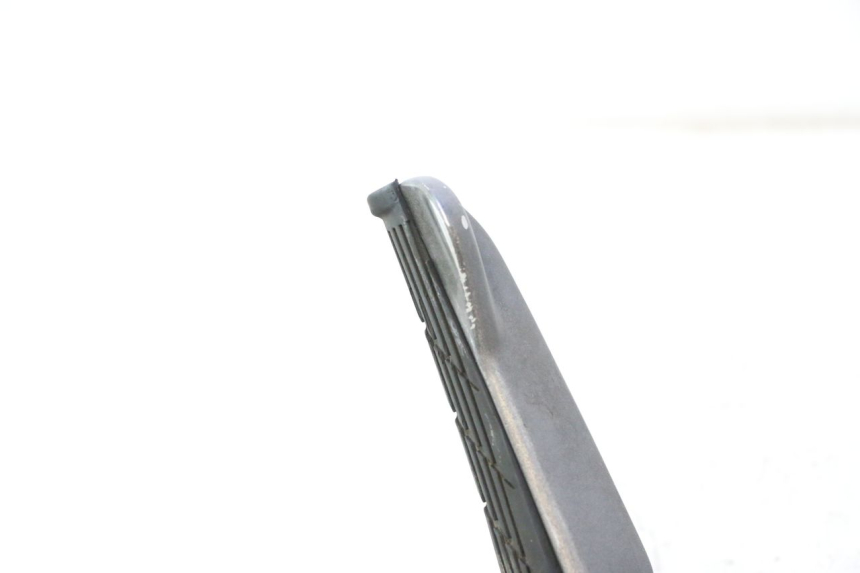 photo de SUPORTE DO DESCANSO DE PÉ TRASEIRO ESQUERDO HONDA FJS SILVER WING SILVERWING 400 (2005 - 2008) - Peça verificada