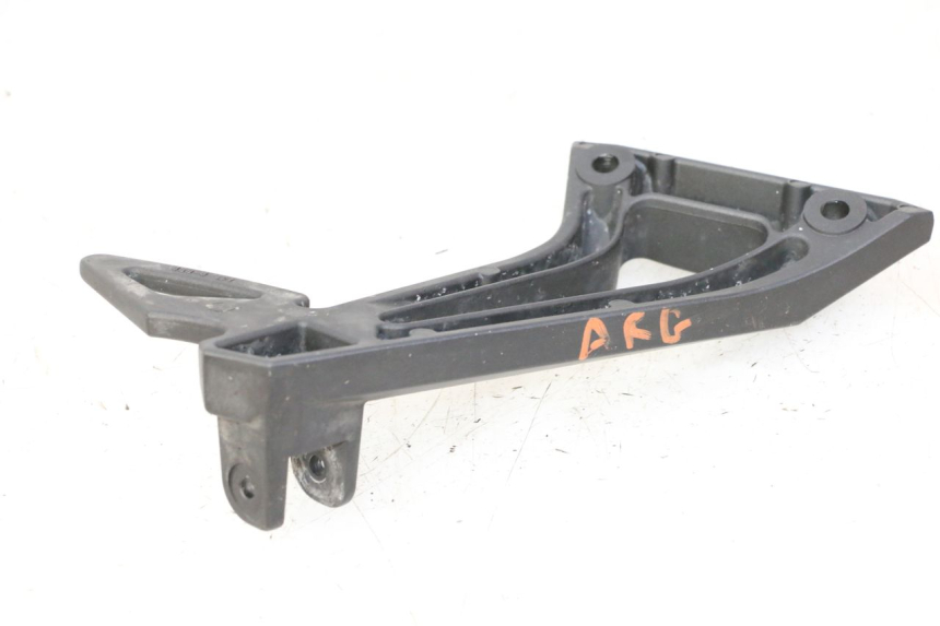 photo de SUPORTE DO DESCANSO DE PÉ TRASEIRO ESQUERDO YAMAHA FZ6 FAZER S2 600 (2007 - 2011) - Zoom do estado de desgaste