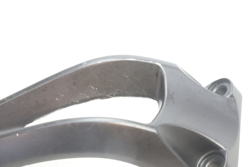 photo de SUPORTE DO DESCANSO DE PÉ TRASEIRO ESQUERDO YAMAHA FZ8 800 (2010 - 2016) - Estado da superfície