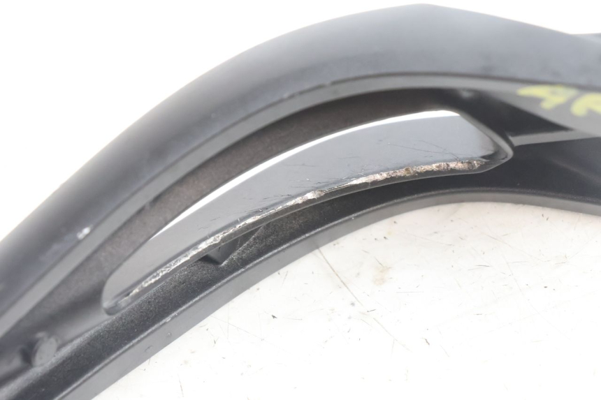 photo de SUPORTE DO DESCANSO DE PÉ TRASEIRO ESQUERDO YAMAHA FZ8 800 (2010 - 2016) - Marcações e referências