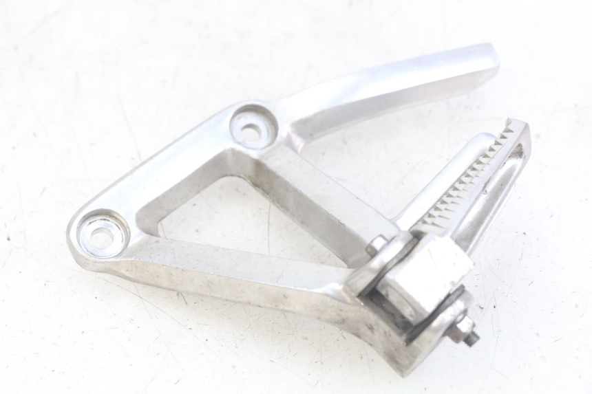 photo de SUPORTE DO DESCANSO DE PÉ TRASEIRO ESQUERDO YAMAHA FZS FAZER 600 (1998 - 2001) - Zoom do estado de desgaste
