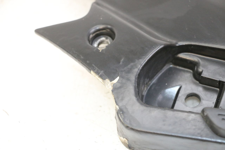 photo de SUPORTE DO DESCANSO DE PÉ TRASEIRO ESQUERDO GILERA NEXUS 300 (2008 - 2013) - Pontos de fixação