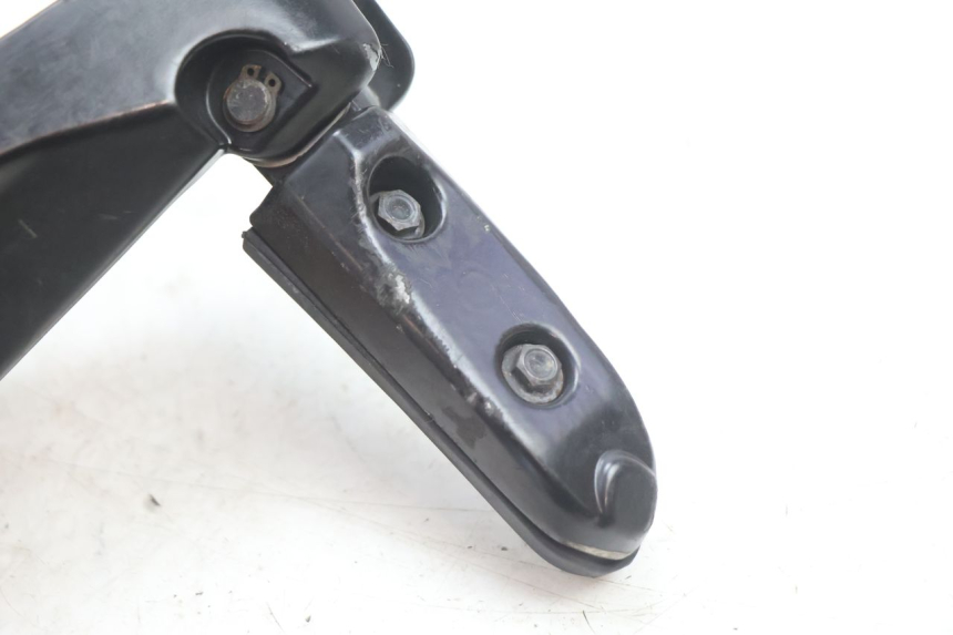photo de SUPORTE DO DESCANSO DE PÉ TRASEIRO ESQUERDO GILERA GP 800 (2007 - 2013) - Vista geral