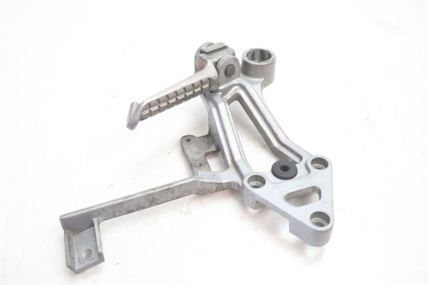 photo de PLACA DO DESCANSO DO PÉ TRASEIRO ESQUERDO KAWASAKI GPX F ZX750F 750 (1986 - 1990) - Ampliação técnica