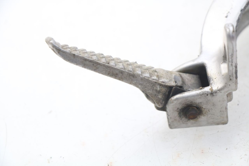 photo de SUPORTE DO DESCANSO DE PÉ TRASEIRO ESQUERDO SUZUKI GSX-R GSXR 600 (2001 - 2003) - Zoom do estado de desgaste