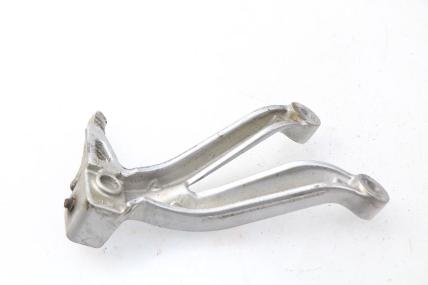 photo de SUPORTE DO DESCANSO DE PÉ TRASEIRO ESQUERDO SUZUKI GSX-R GSXR 600 (2001 - 2003) - Vista geral