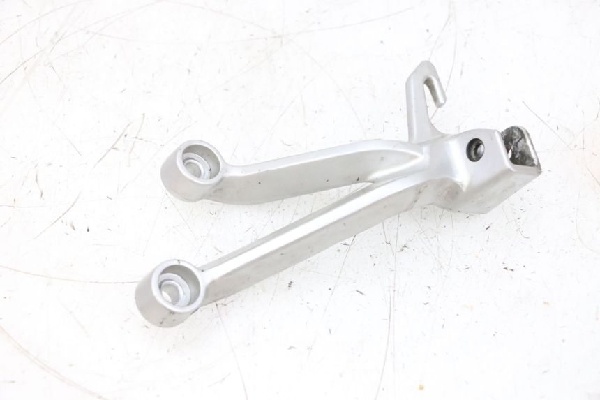 photo de SUPORTE DO DESCANSO DE PÉ TRASEIRO ESQUERDO SUZUKI GSXR GSX-R 1000 (2003 - 2004) - Vista geral