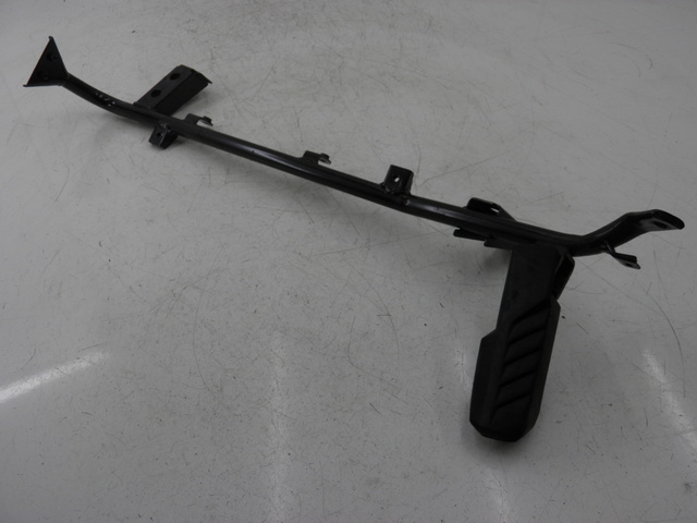 photo de SUPORTE DO DESCANSO DE PÉ TRASEIRO ESQUERDO HONDA FES S-WING SWING ABS 125 (2007 - 2015) - Vista principal