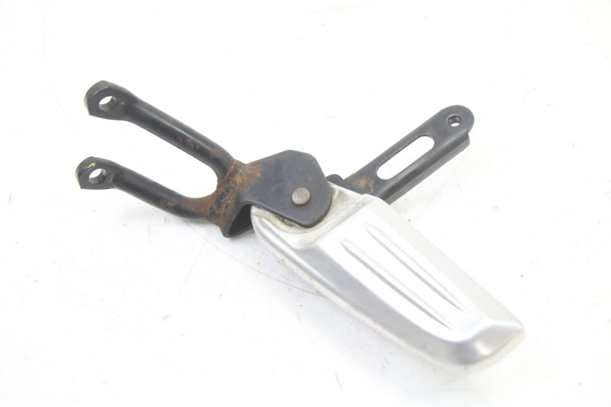 photo de SUPORTE DO DESCANSO DE PÉ TRASEIRO ESQUERDO HONDA PCX (JF57/JF64) 125 (2014 - 2018) - Vista principal