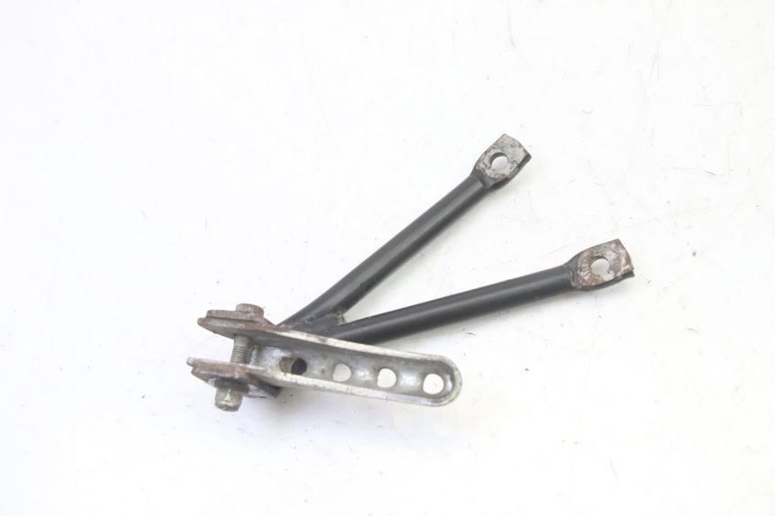 photo de SUPORTE DO DESCANSO DE PÉ TRASEIRO ESQUERDO RIEJU MRT 50 (2018 - 2021) - Ampliação técnica