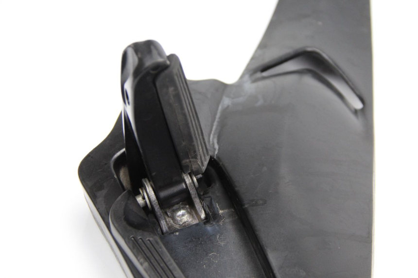 photo de SUPORTE DO DESCANSO DE PÉ TRASEIRO ESQUERDO GILERA NEXUS 125 (2009 - 2013) - Detalhe da peça