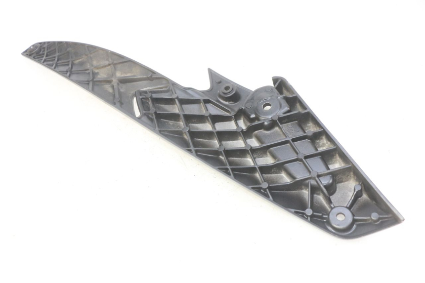 photo de SUPORTE DO DESCANSO DE PÉ TRASEIRO ESQUERDO GILERA NEXUS 125 (2009 - 2013) - Outro ângulo de visão