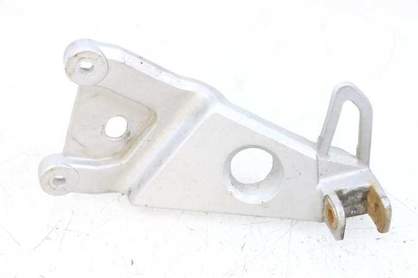photo de SUPORTE DO DESCANSO DE PÉ TRASEIRO ESQUERDO HONDA NSR R 125 (1994 - 2003) - Vista principal