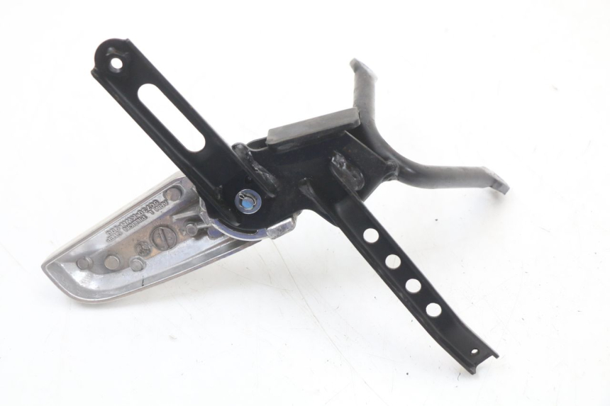 photo de SUPORTE DO DESCANSO DE PÉ TRASEIRO ESQUERDO HONDA PCX (JF28) 125 (2009 - 2011) - Outro ângulo de visão
