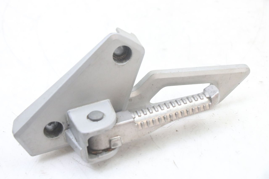 photo de SUPORTE DO DESCANSO DE PÉ TRASEIRO ESQUERDO PEUGEOT SPEEDFIGHT 3 LC 2T 50 (2009 - 2015) - Zoom do estado de desgaste