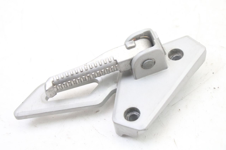 photo de SUPORTE DO DESCANSO DE PÉ TRASEIRO ESQUERDO PEUGEOT SPEEDFIGHT 3 LC 2T 50 (2009 - 2015) - Ampliação técnica