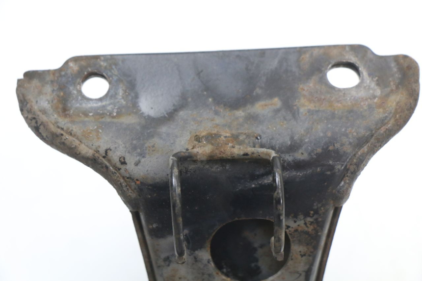 photo de SUPORTE DO DESCANSO DE PÉ TRASEIRO ESQUERDO HONDA SH ABS 125 (2012 - 2017) - Vista geral