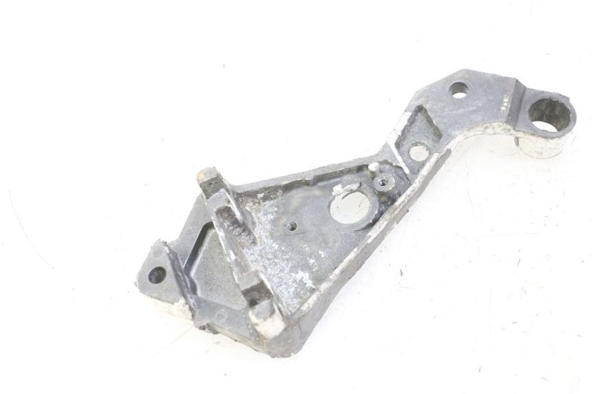 photo de SUPORTE DO DESCANSO DE PÉ TRASEIRO ESQUERDO TRIUMPH SPRINT 900 (1995 - 1998) - Zoom do estado de desgaste