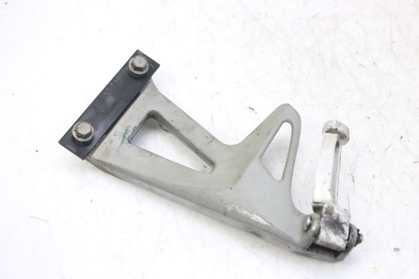 photo de SUPORTE DO DESCANSO DE PÉ TRASEIRO ESQUERDO TRIUMPH SPRINT ST 955 (1999 - 2001) - Vista principal